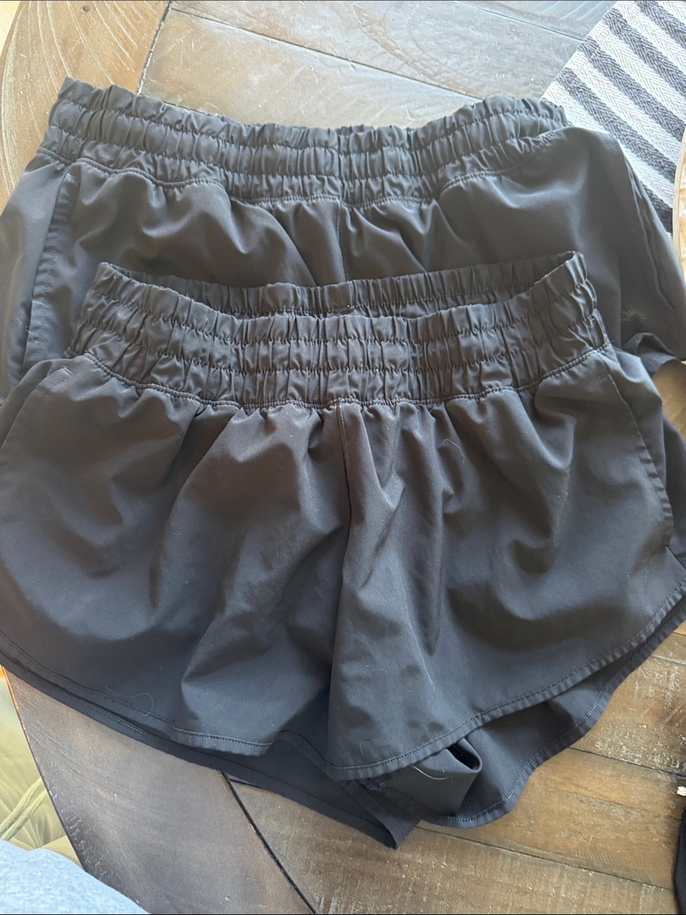 Aerie Hot Stuff Black Women's Athletic Shorts bundle size small